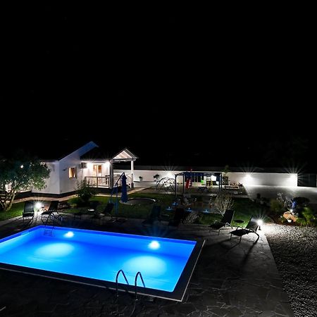Holiday Home Aprilis With Pool, Jacuzzi And Sauna Galovac  Exterior foto